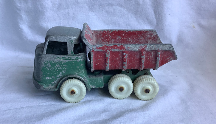 vintage New Zealand Cast aluminium Dump truck toy made by Fun Ho no.522